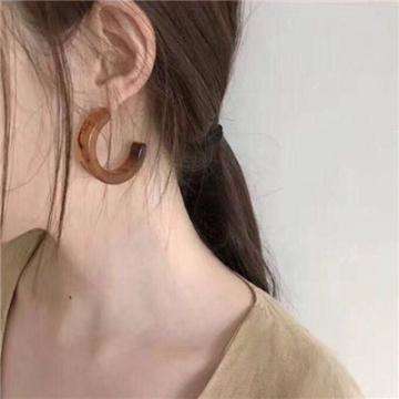 美联储“褐皮书”：美国经济不确定性居高位　关税推高物价